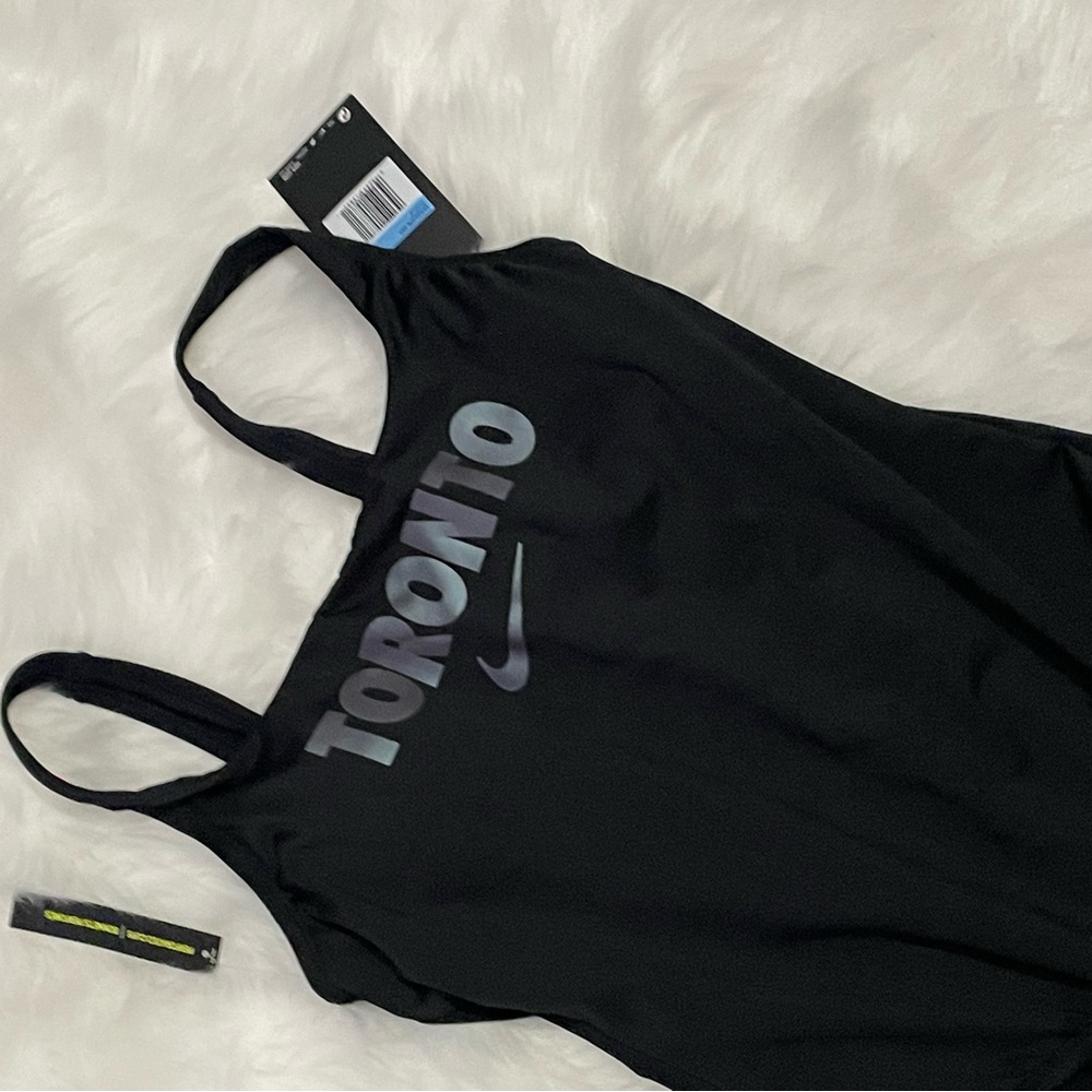 New-Nike swimsuit - Picture 6 of 6